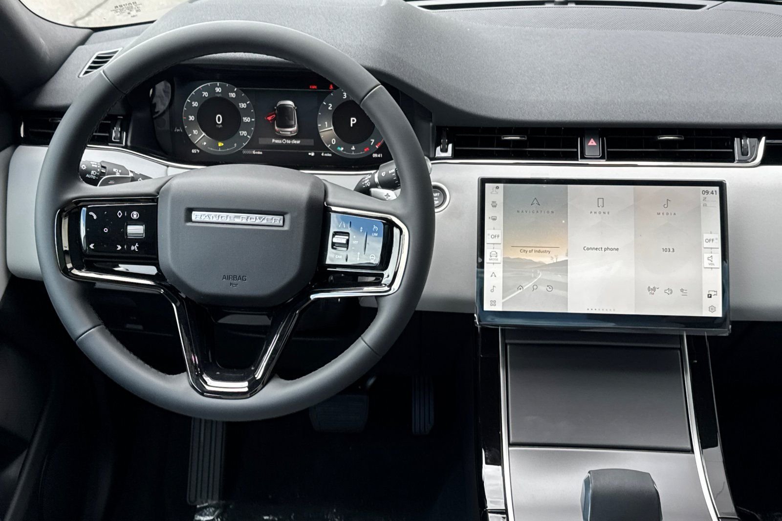 New 2026 Santorini Black Land Rover S image 15