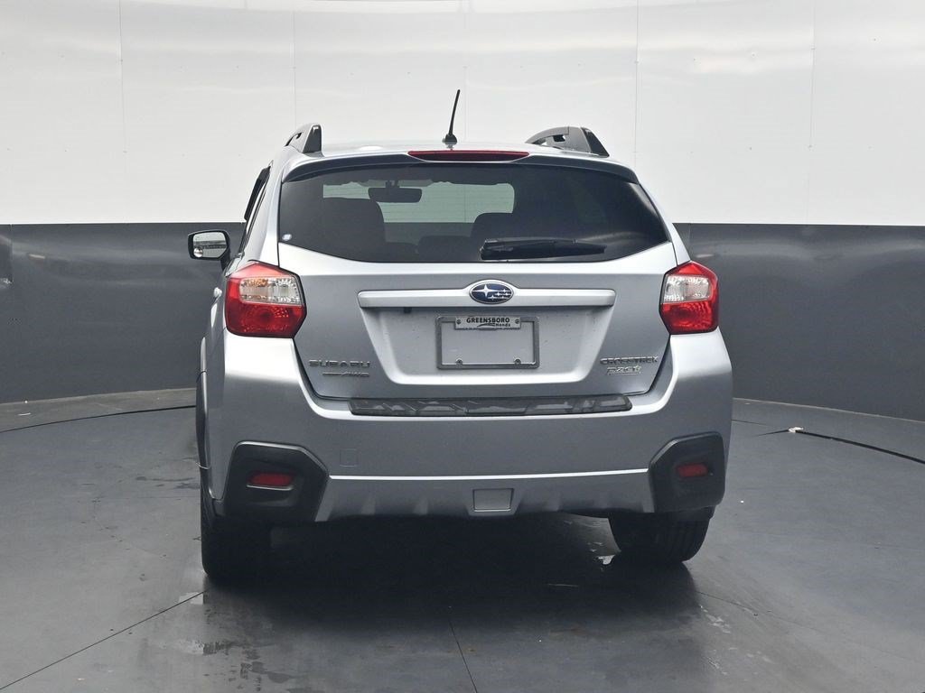 Used 2017 Ice Silver Metallic Subaru Premium image 5