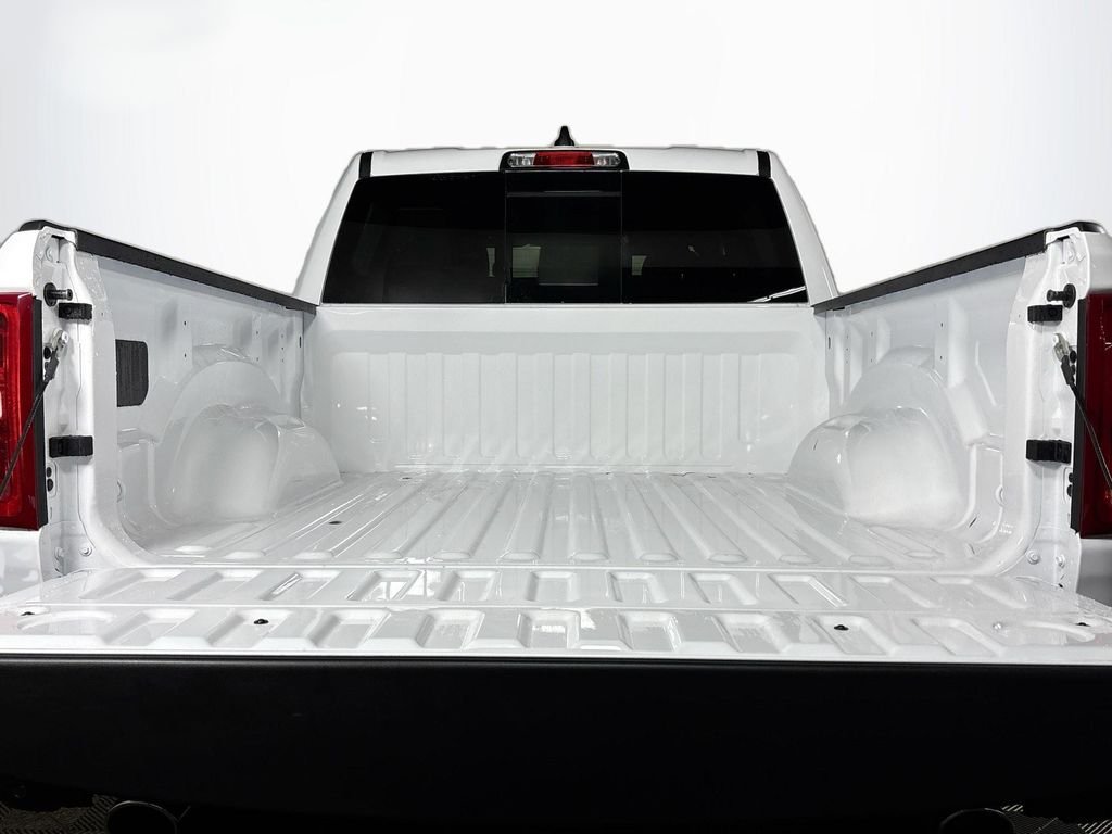 New 2026 Bright White Clear-Coat Exterior Paint RAM Laramie image 21