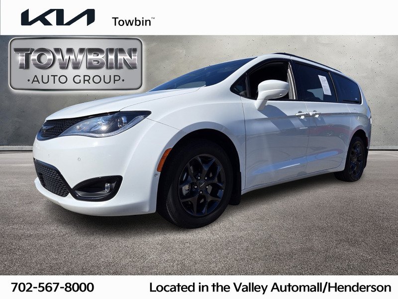 2020 Chrysler Pacifica Touring L Plus's photo