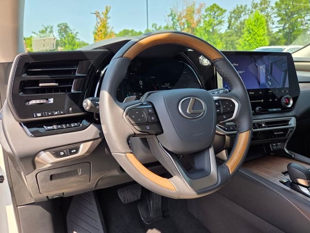 Certified Used 2025 EMINENT WHITE PEARL Lexus 350 Luxury image 10