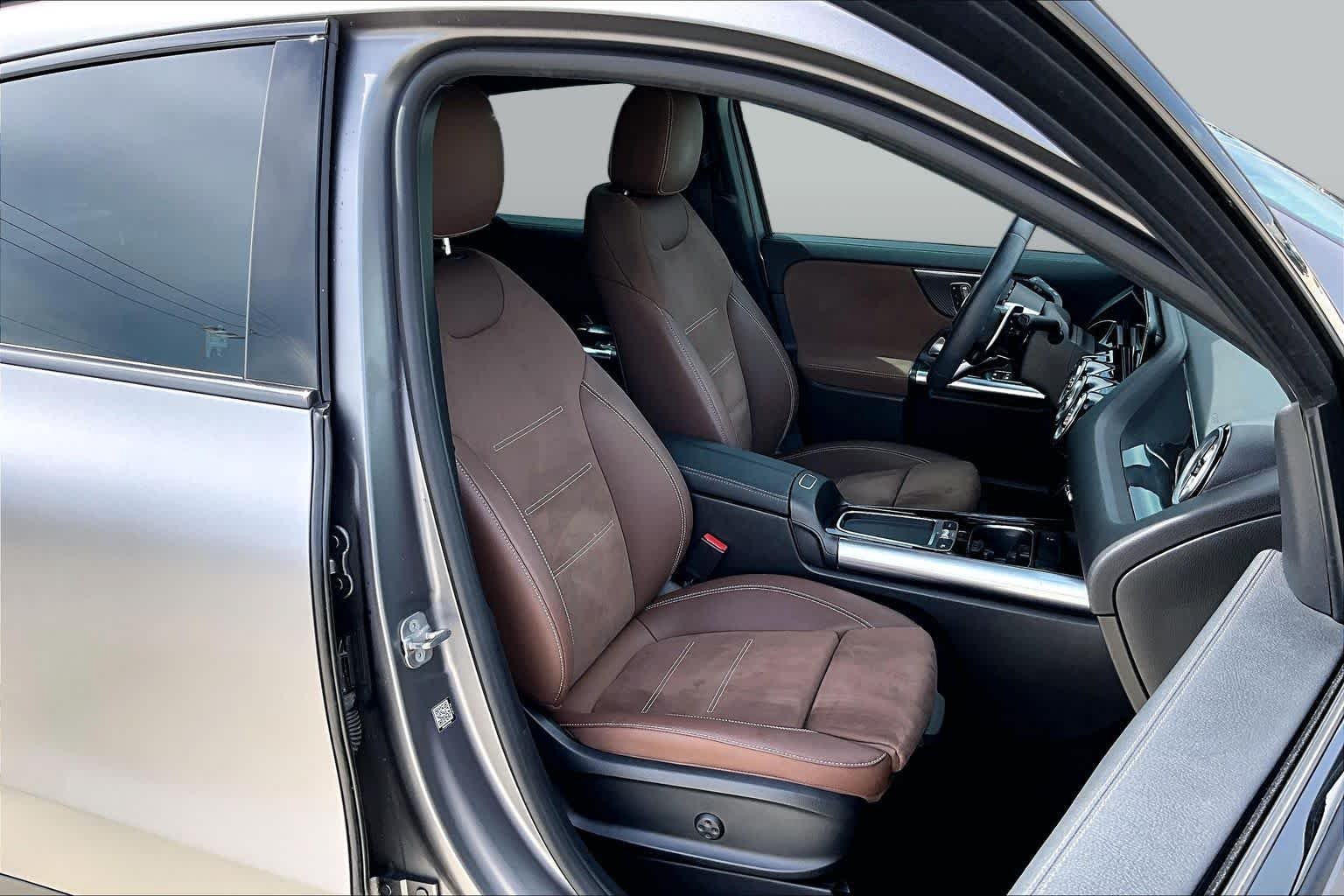 Used 2024 MANUFAKTUR Mountain Grey Magno Mercedes-Benz AMG® GLA 35 image 9