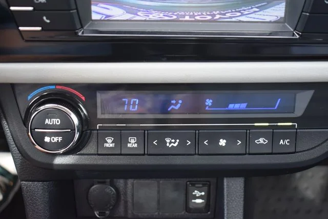 Used 2016 Green Toyota LE Plus image 26