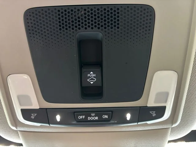 Used 2024 Silver Honda EX-L image 22