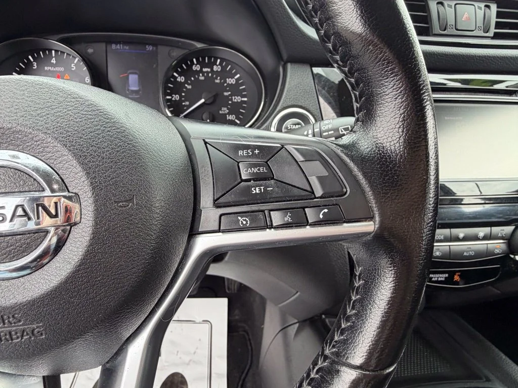 Used 2020 Gray Nissan SV image 28