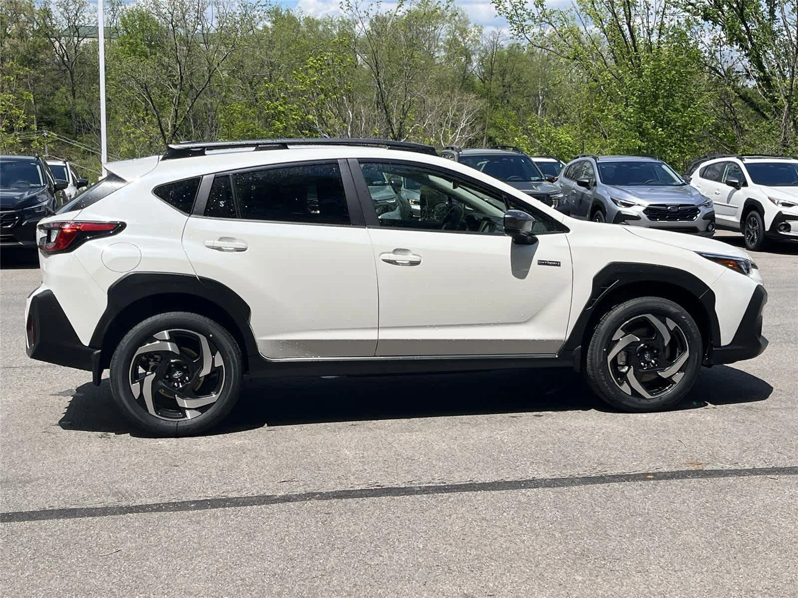 New 2026 CRYSTAL WHITE PEARL Subaru Limited Hybrid image 6