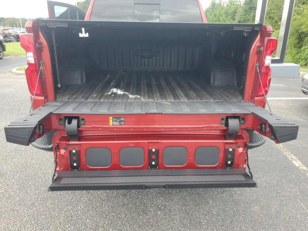 Used 2025 Red Chevrolet LT Trail Boss image 19