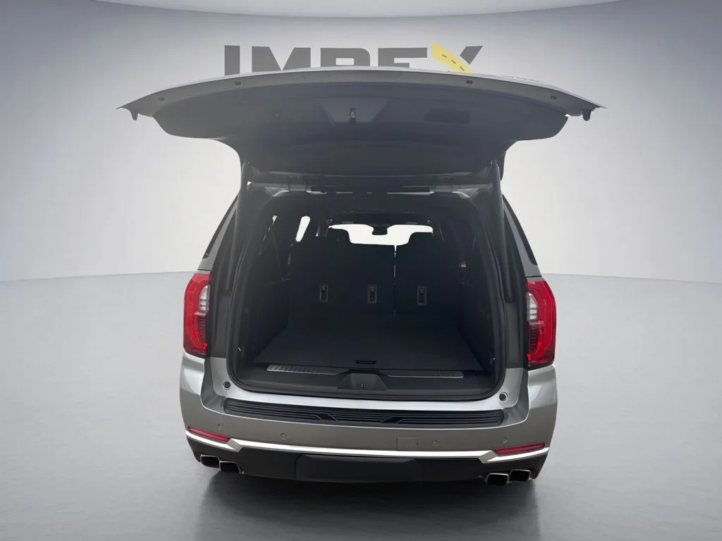 Used 2025 Silver GMC Denali image 33