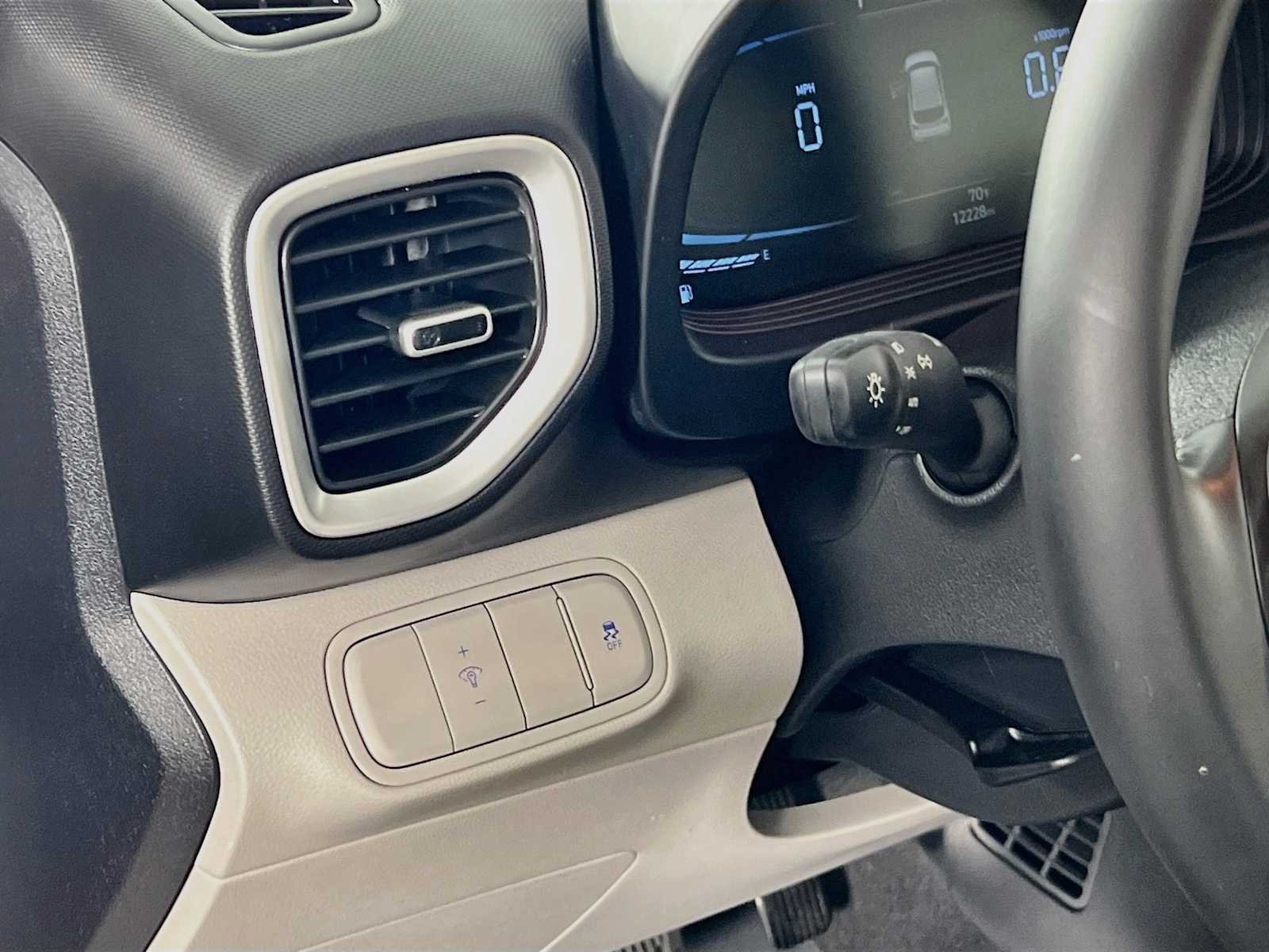 Used 2023 Galactic Gray Hyundai SEL image 10
