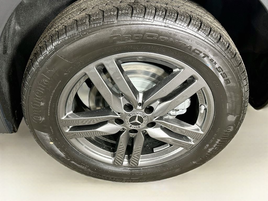 New 2026 Mountain Grey Metallic Mercedes-Benz GLA 250 image 29