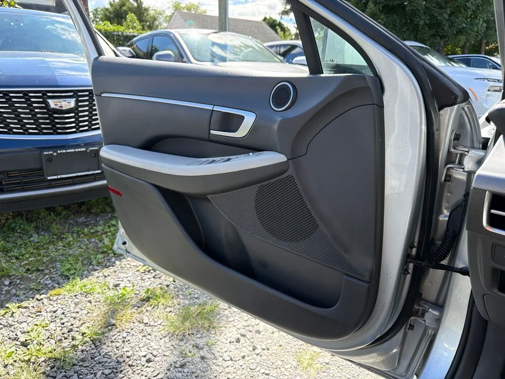 Used 2024 Silver Hyundai SEL image 30