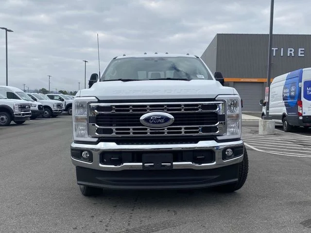 New 2026 Oxford White Ford F-350® XL image 8
