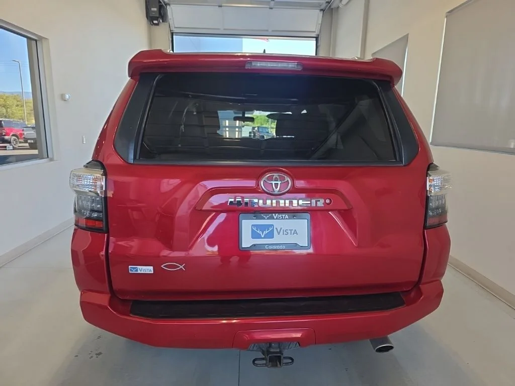 Used 2016 Barcelona Red Metallic Toyota SR5 image 6