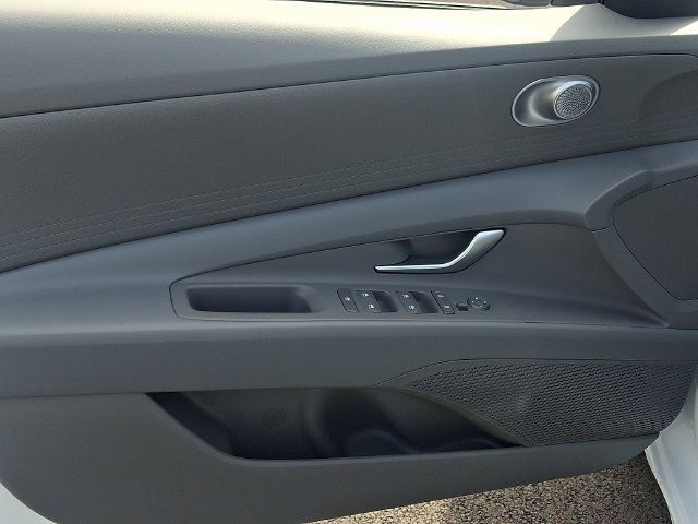New 2026 White Hyundai SE image 11