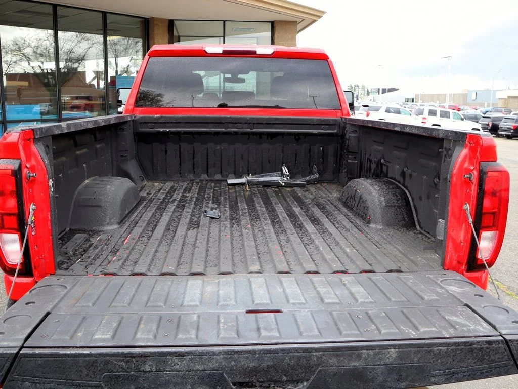 Used 2021 Cardinal Red GMC SLE image 10