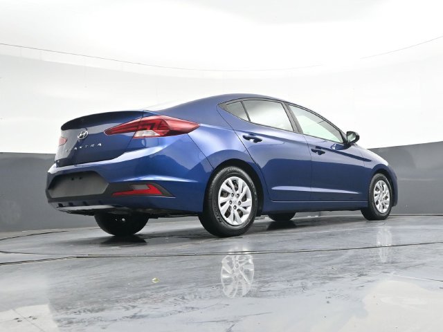 Used 2020 Blue Hyundai SE image 33