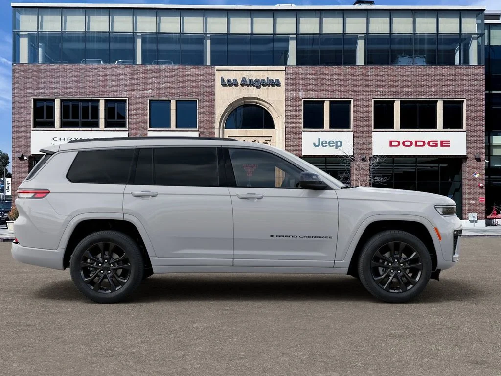 New 2026 Bright White Clearcoat Jeep Limited Reserve image 21