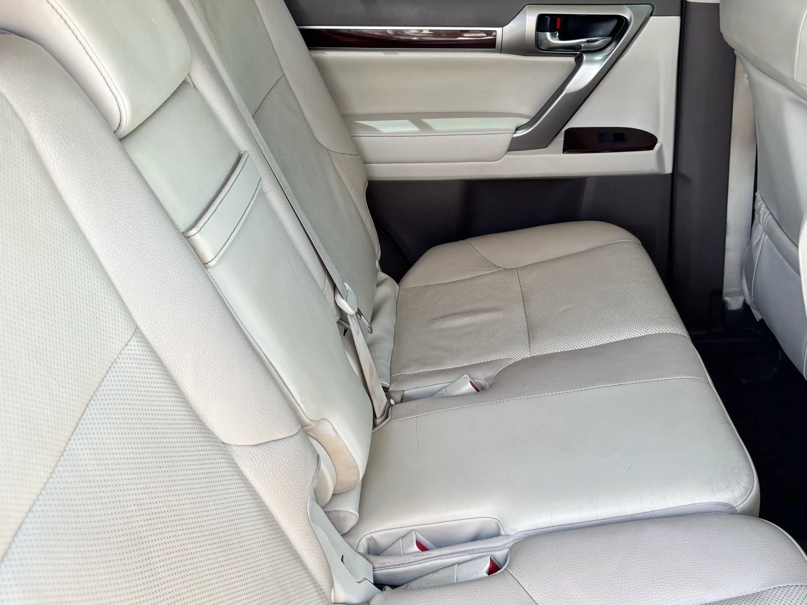 Used 2019 Starfire Pearl Lexus 460 image 10