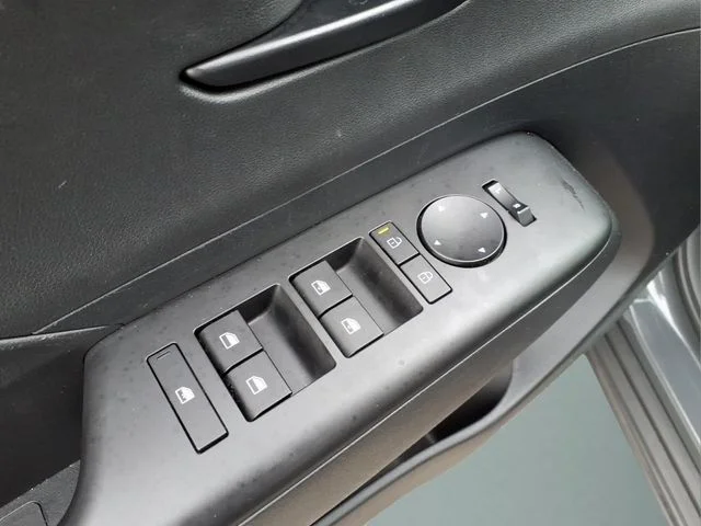 Used 2026 Gray Hyundai SEL Sport image 9