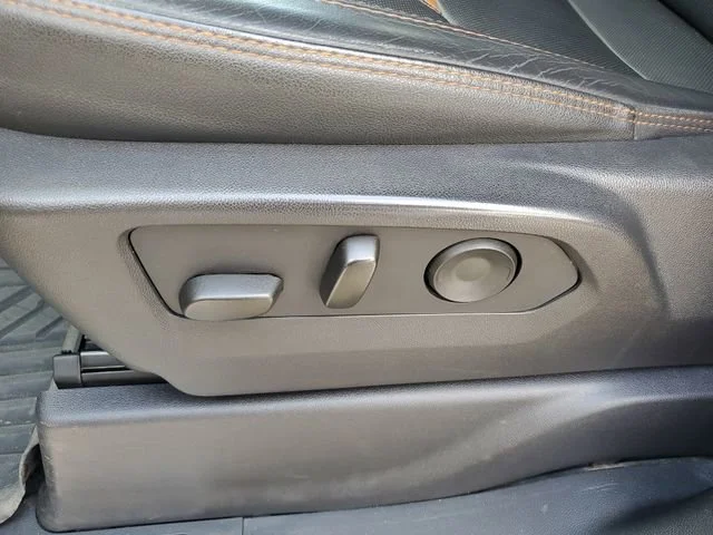 Used 2024 Sterling Metallic GMC AT4 image 7