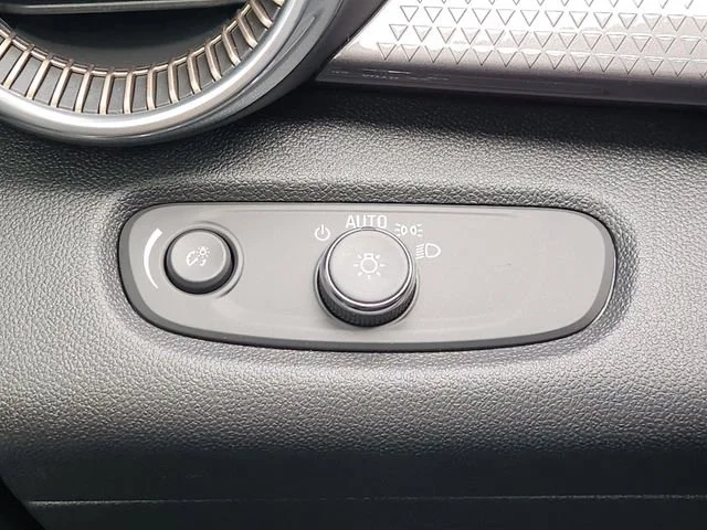 New 2026 Mosaic Black Metallic Chevrolet ACTIV image 23