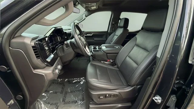 Used 2025 Silver GMC SLT image 18
