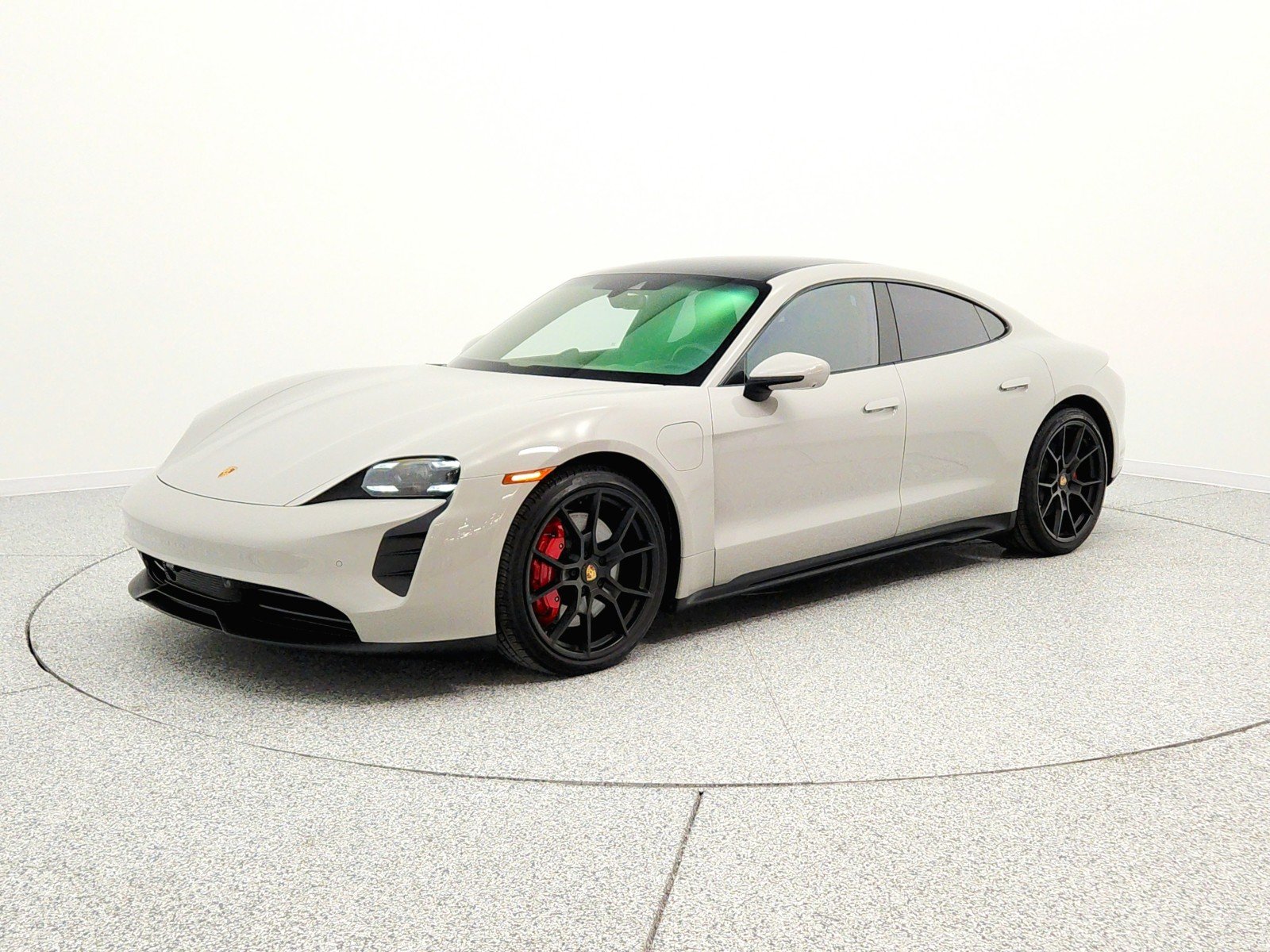 2024 Porsche Taycan GTS's photo