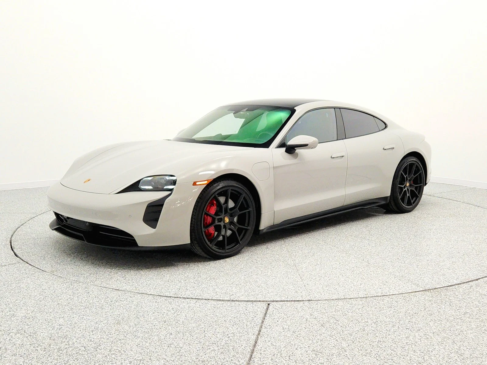 2024 Porsche Taycan GTS's photo