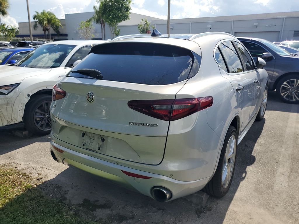 Used 2021 White Alfa Romeo Ti image 8