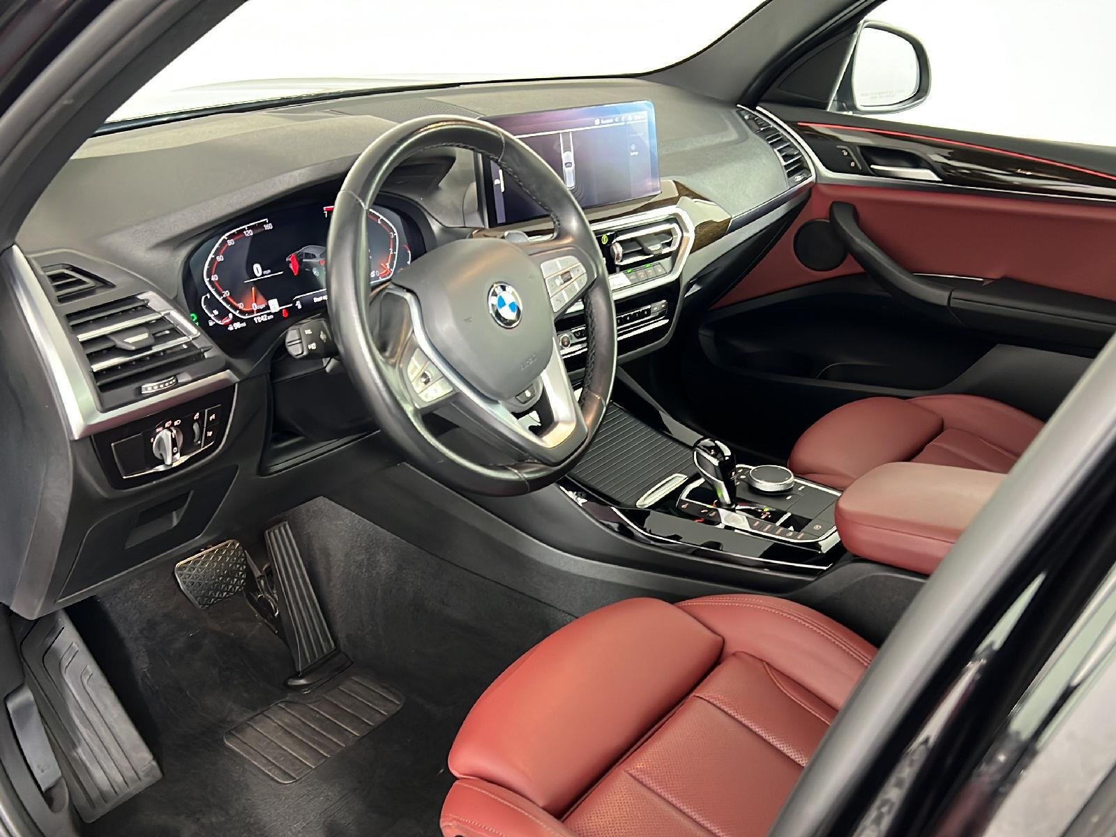 Used 2022 Black Sapphire Metallic BMW xDrive30i image 2