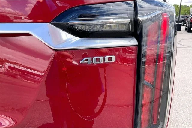 Used 2020 Red Cadillac Sport image 33