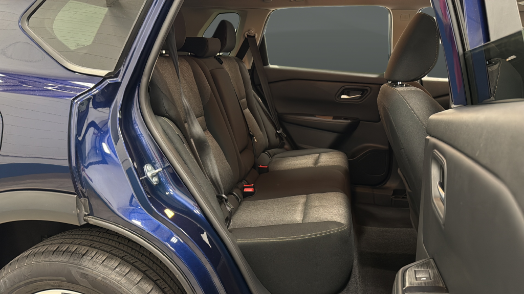 Used 2025 Deep Ocean Blue Pearl Nissan SV image 23