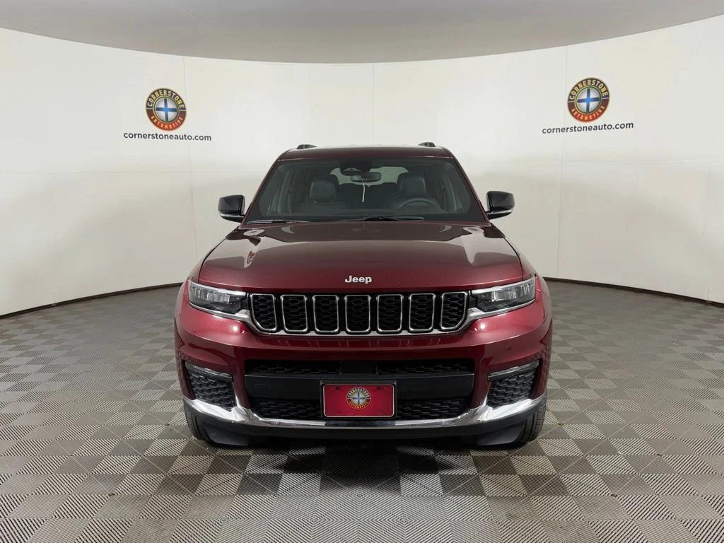Used 2024 Velvet Red Pearlcoat Jeep Limited image 18