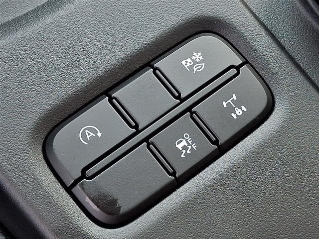New 2026 Avalanche Ford XLT image 35
