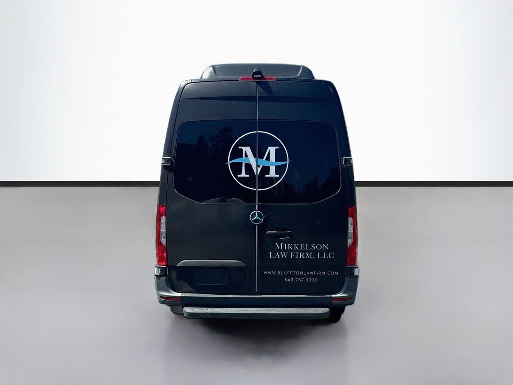 Used 2022  Mercedes-Benz Passenger 170 WB image 4