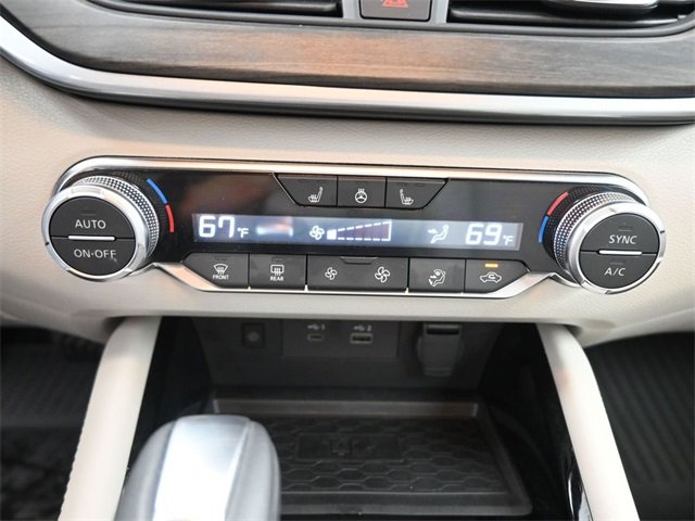 2025 Nissan Altima 2.5 SL photo 3