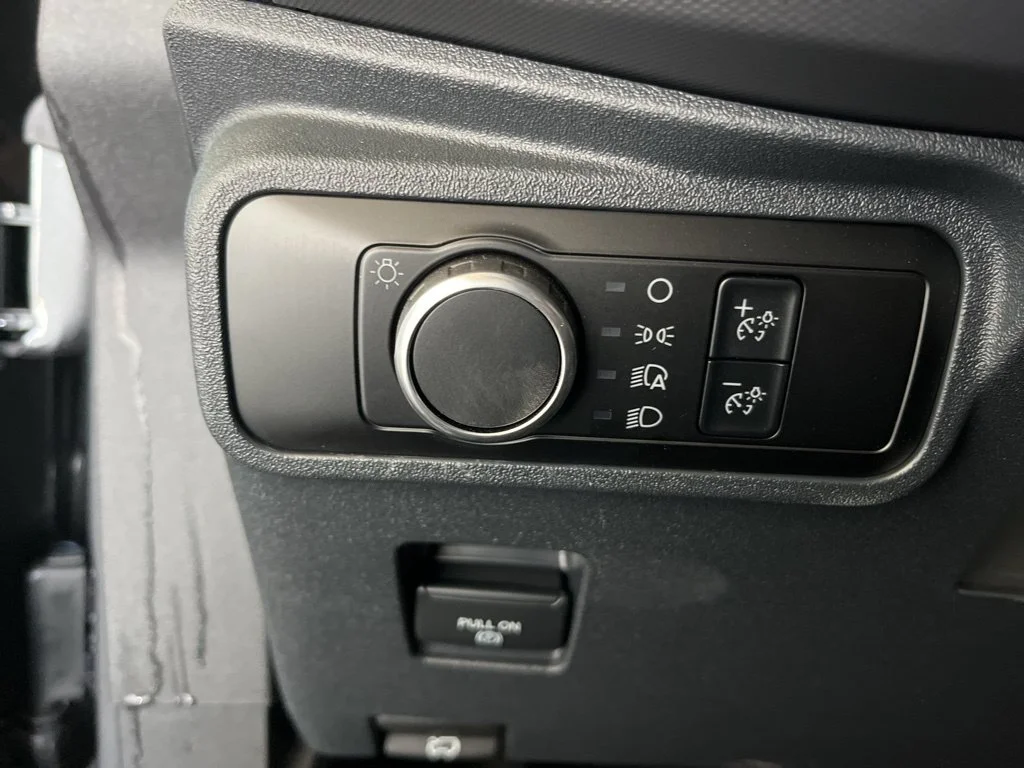 Used 2024 Gray Ford Badlands image 13
