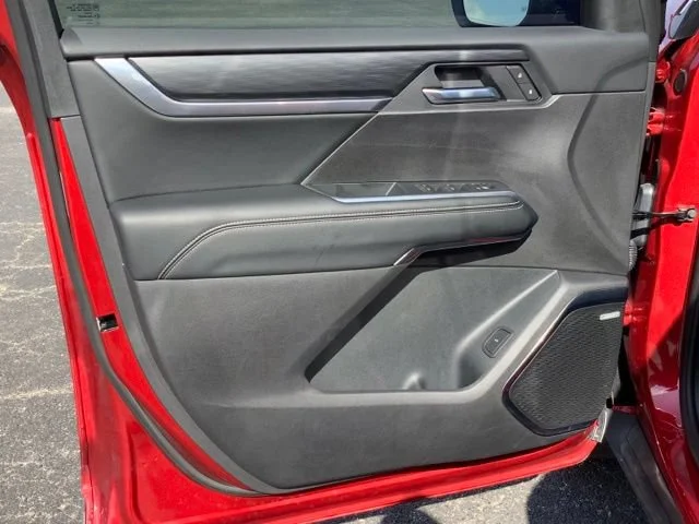 2026 GMC Acadia Elevation - Photo 11