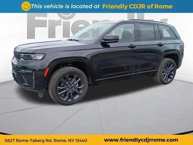 New 2026 Diamond Black Crystal Pearl-Coat Exterior Paint Jeep Limited image 1