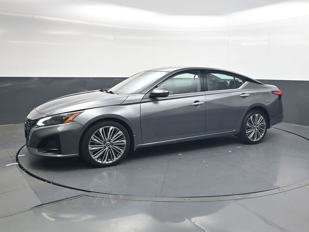 Used 2023 Gray Nissan 2.5 SL image 12