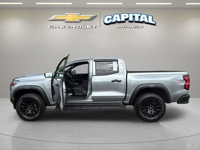 Used 2026 Sterling Gray Metallic Chevrolet Trail Boss image 9