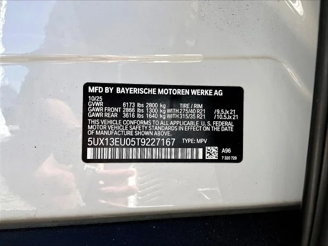 Used 2026 White BMW sDrive40i image 22