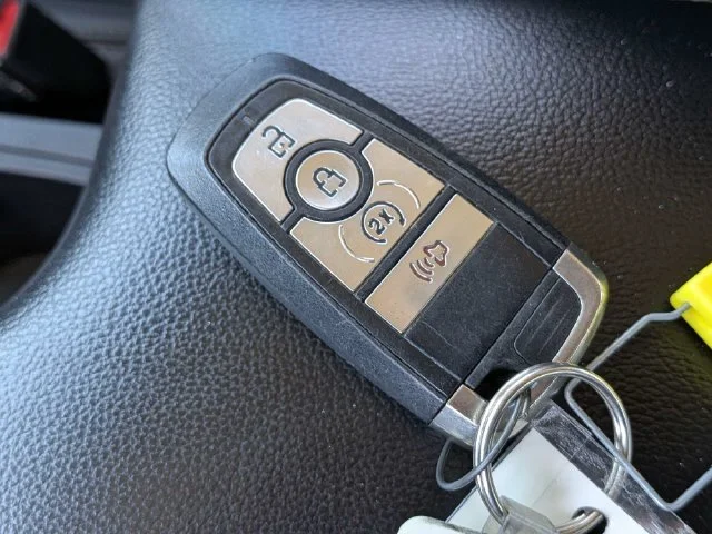 Used 2019 White Ford Lariat image 26