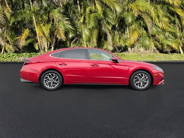 Used 2021 Red Hyundai SEL image 3