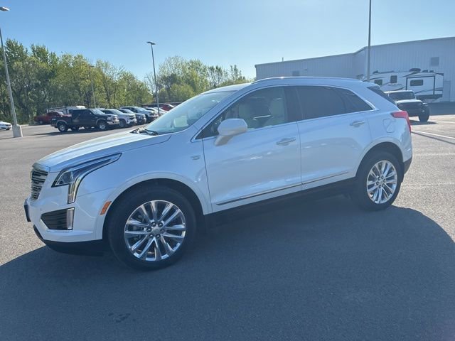 Used 2019 Cadillac XT5 Luxury with VIN 1GYKNDRS6KZ208138 for sale in Kansas City