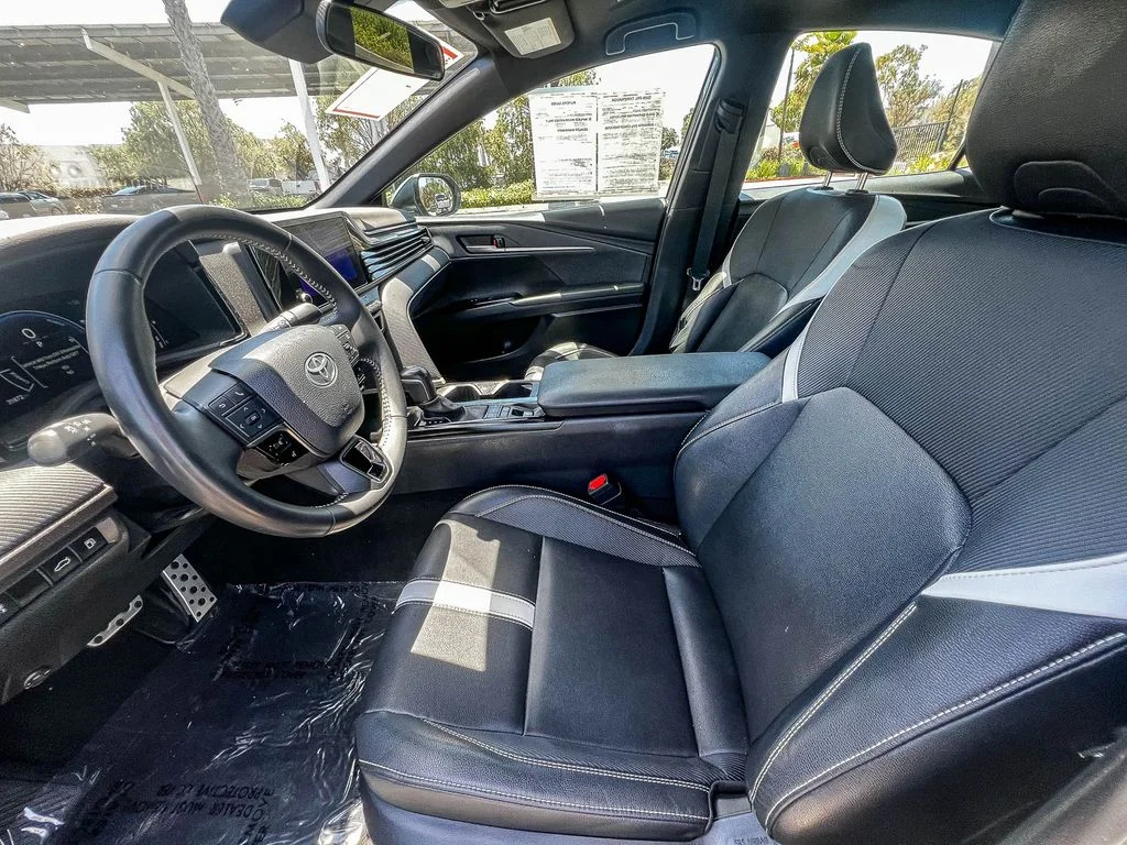 Certified Used 2025  Toyota SE image 16