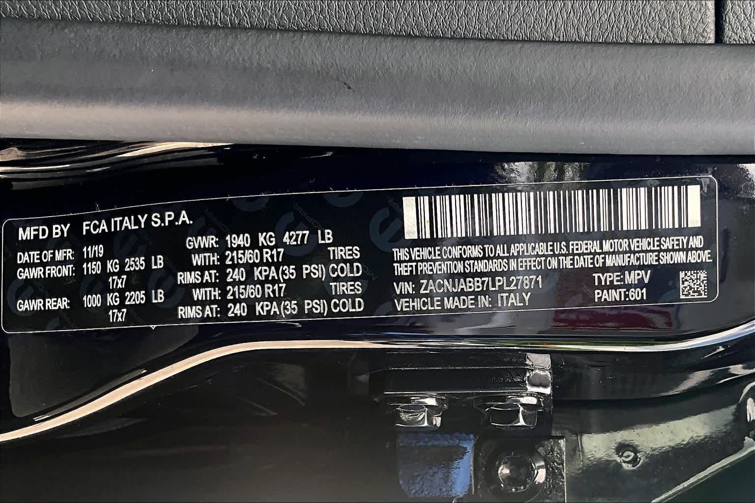 Used 2020 Black Clearcoat Jeep Latitude image 33