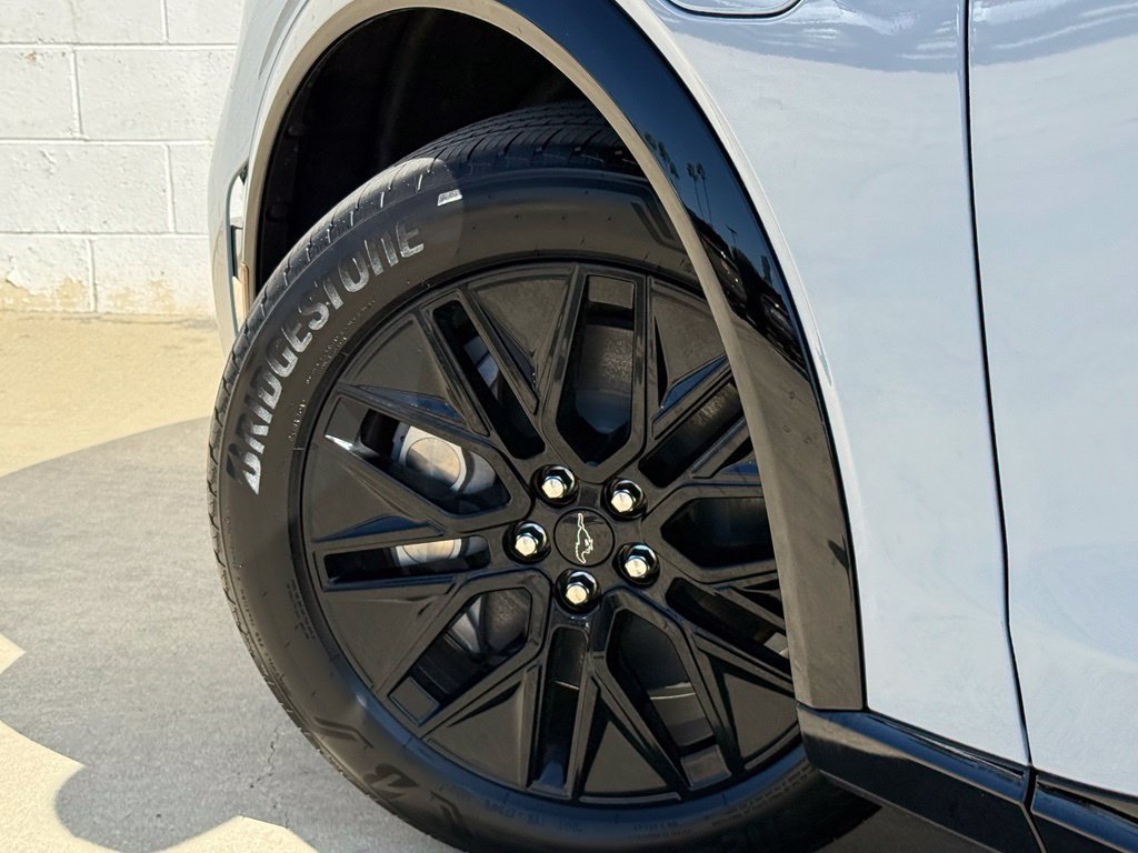 New 2026 Glacier Gray Metallic Tri-coat Ford Premium image 11