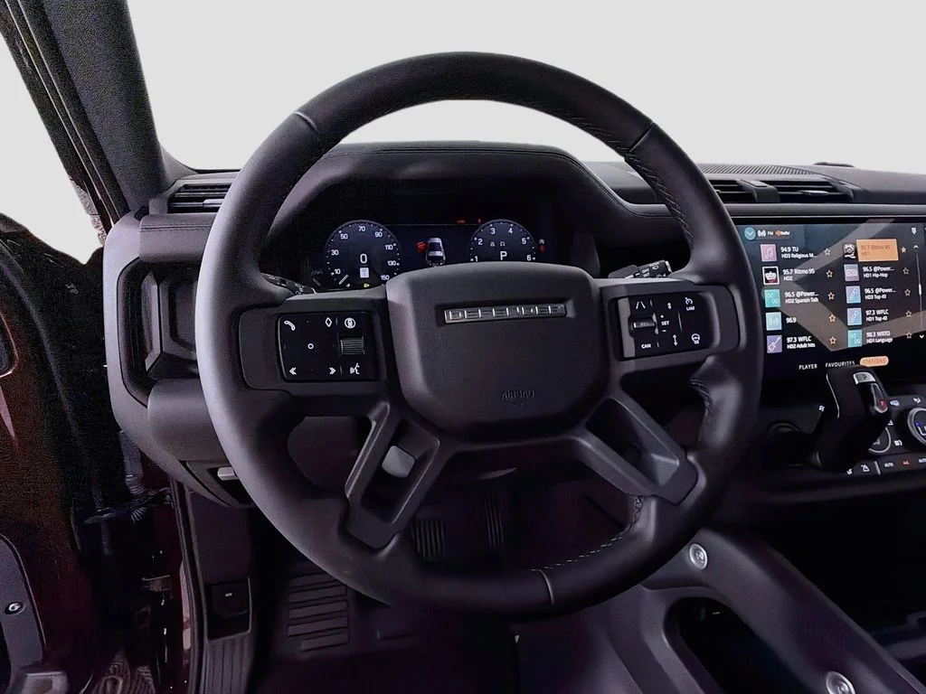 New 2026 Sedona Red Land Rover X-Dynamic SE image 11