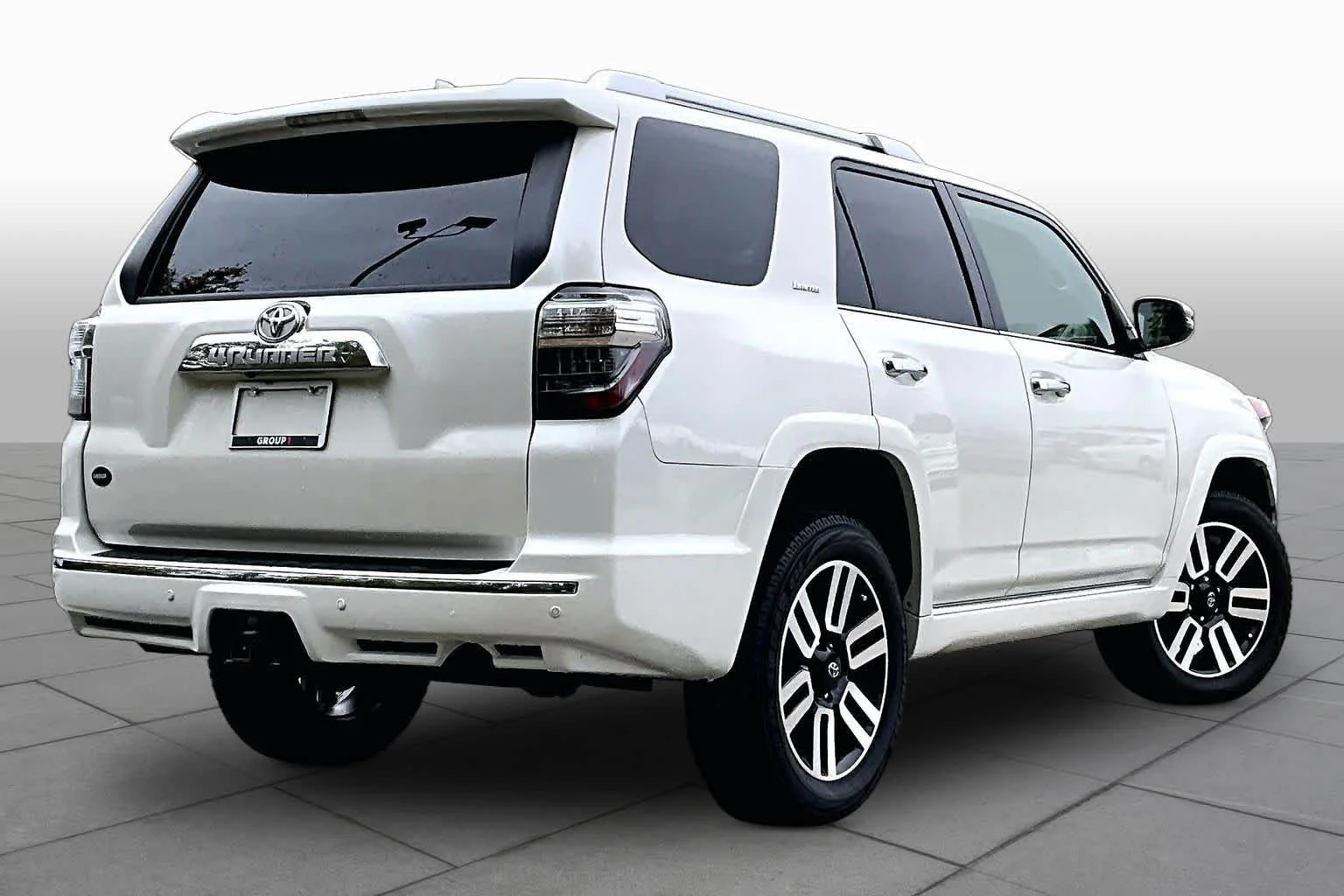 Certified Used 2023 Blizzard Pearl Toyota Limited image 13